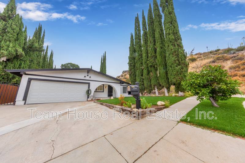 18735 Bookham Dr, Canyon Country, CA 91351