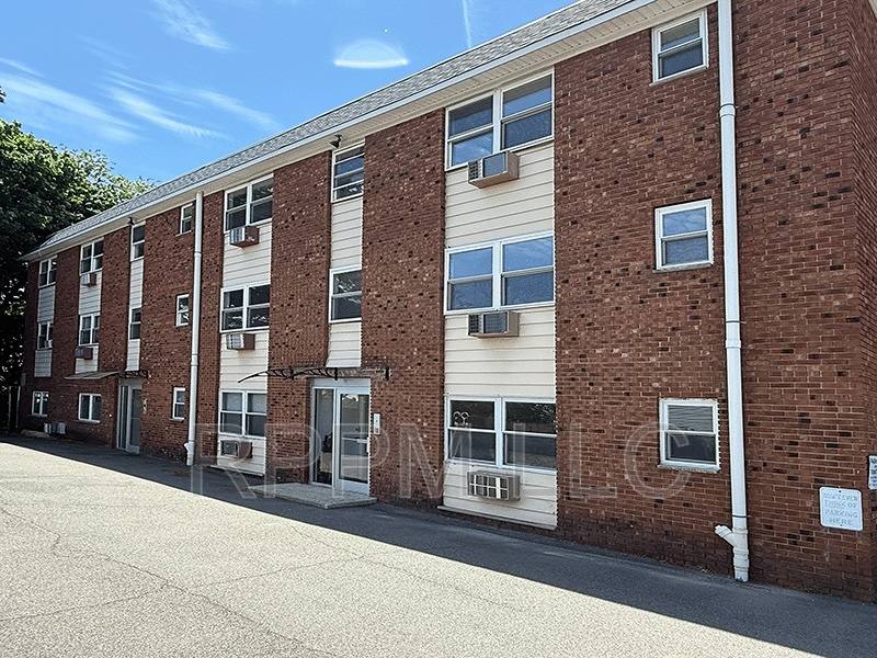 Apartment for rent at 19 Van Rensselear St #8, Belleville, NJ 07109