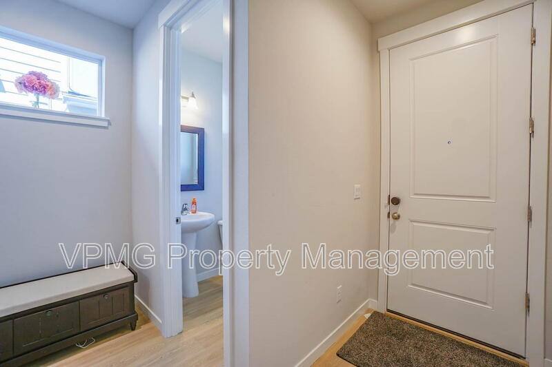 House for rent at 18404 NE 43rd Ave, Vancouver, WA 98686