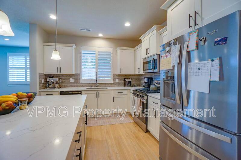 House for rent at 18404 NE 43rd Ave, Vancouver, WA 98686