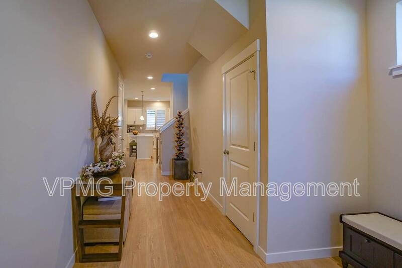 House for rent at 18404 NE 43rd Ave, Vancouver, WA 98686