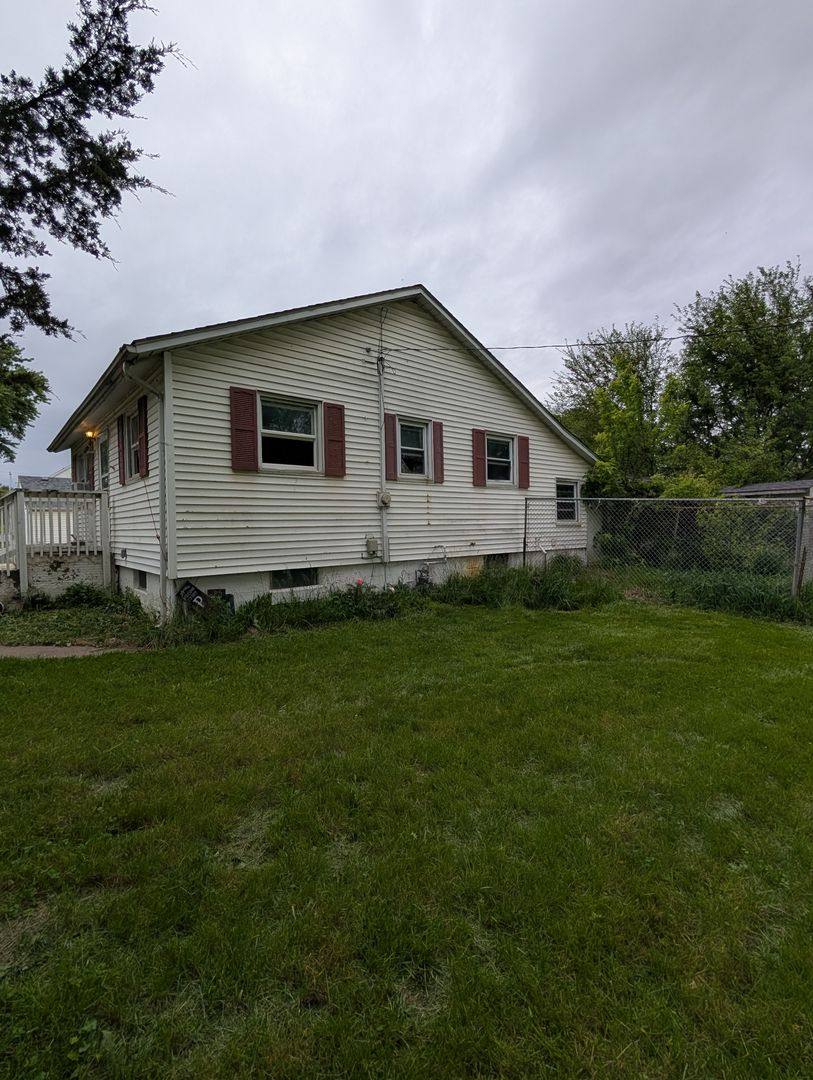 House for rent at 17368 214th St, Davenport, IA 52807