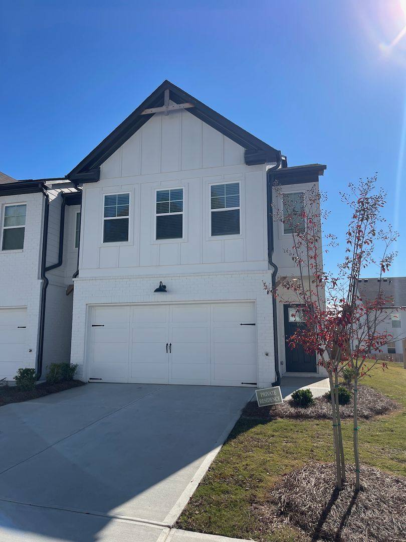 Townhouse for rent at 60 Auburn Valley Way, Auburn, GA 30011