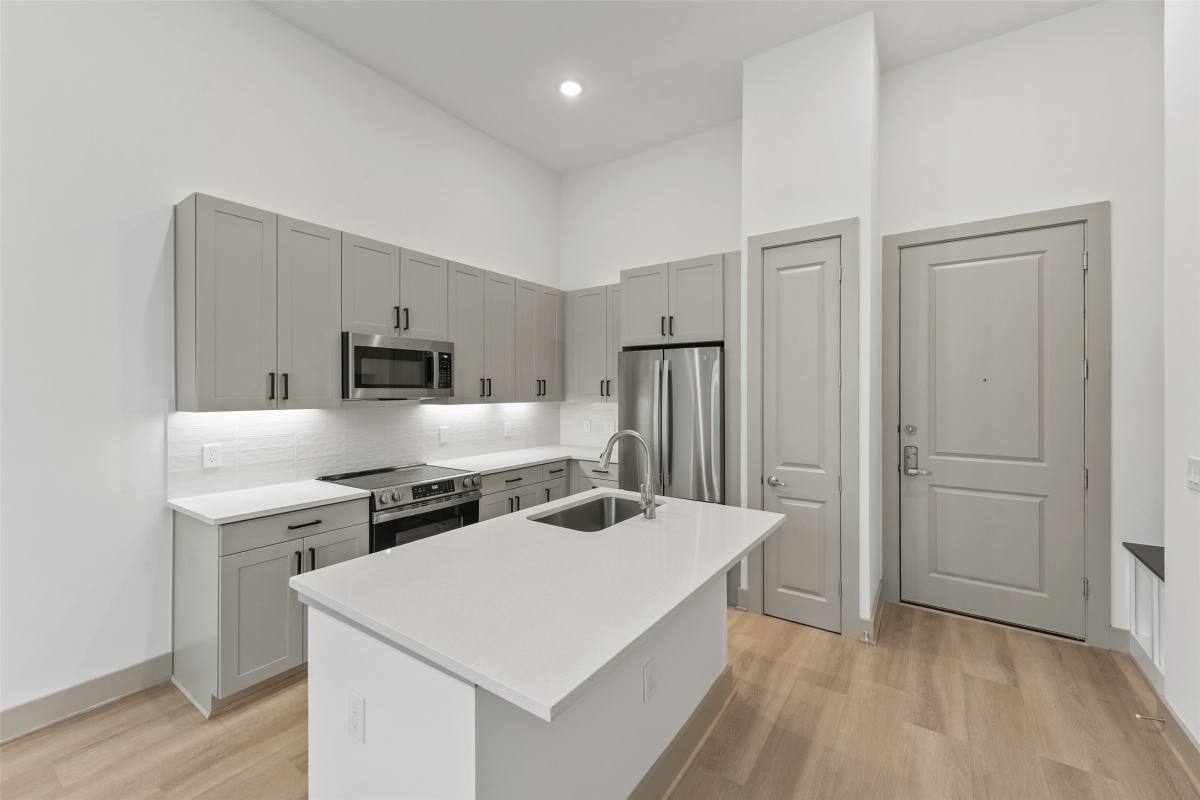 Apartment for rent at 170 Malone St, Houston, TX 77007