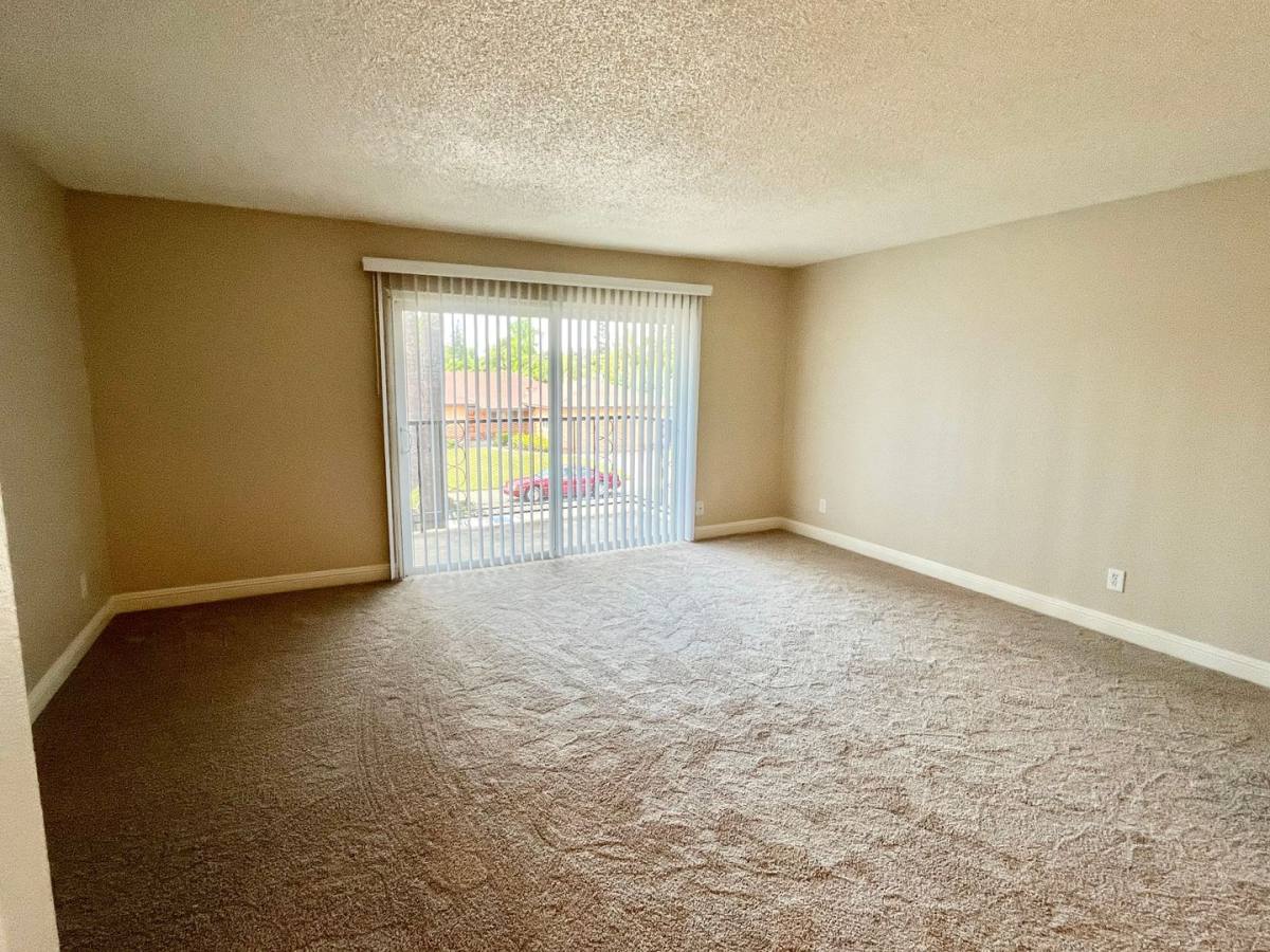 Apartment for rent at 5981 Lake Crest Way, Sacramento, CA 95822