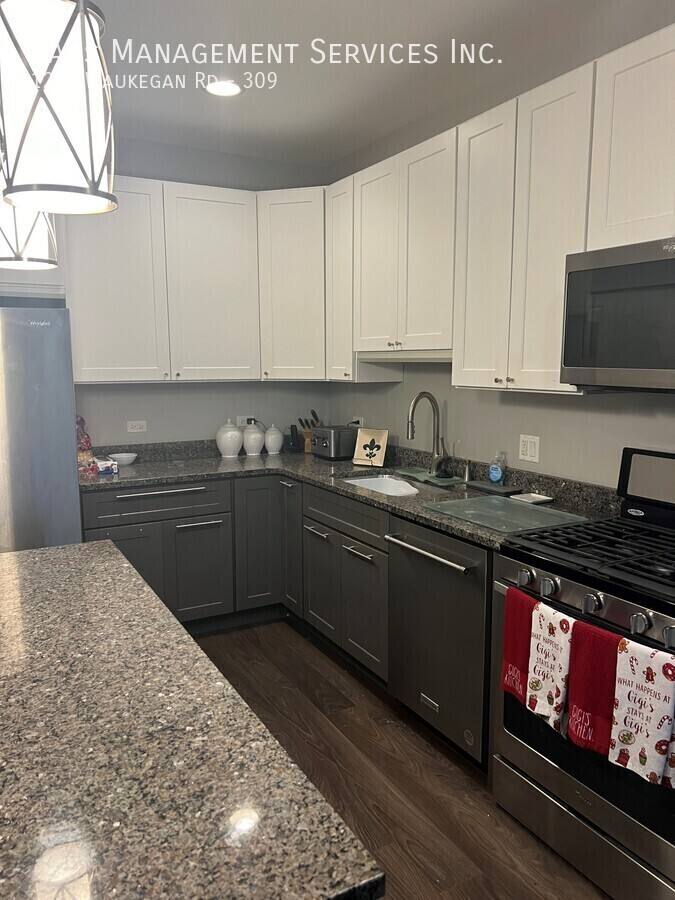 Apartment for rent at 1202 Waukegan Rd #309, Glenview, IL 60025
