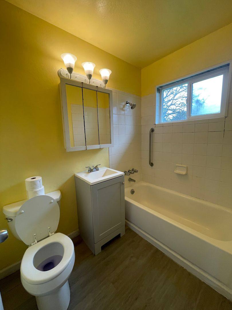 Apartment for rent at 1138-1154 Elma St, Oroville, CA 95965