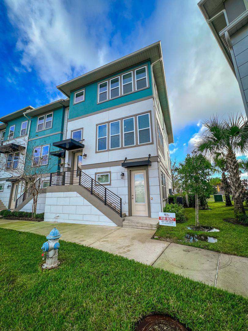 Townhouse for rent at 8168 Elion St - Orlando, Floor, Orlando, FL 32827