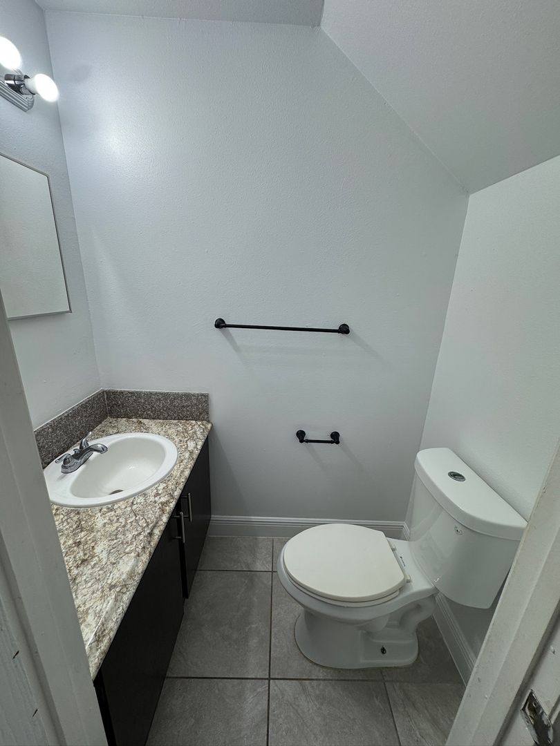 Apartment for rent at 1197 Bentley Rd, Leesburg, FL 34748