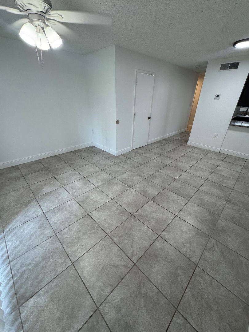 Apartment for rent at 1197 Bentley Rd, Leesburg, FL 34748