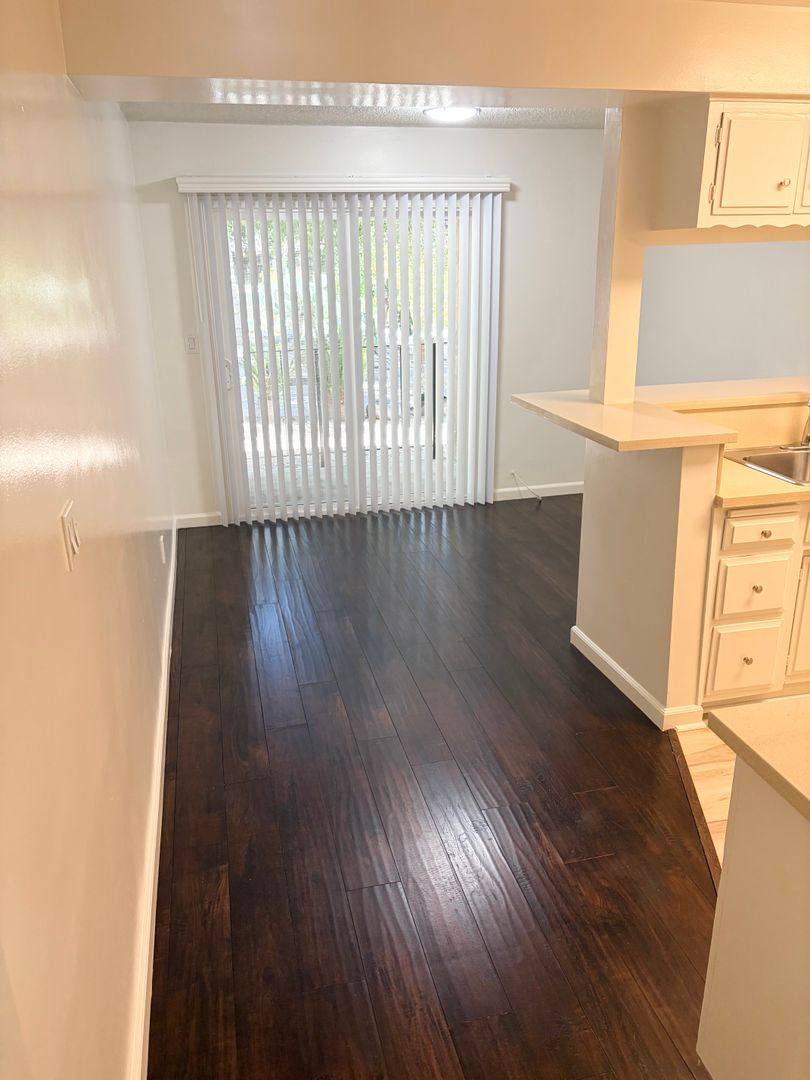 Apartment for rent at 665 W Sierra Madre Blvd, Sierra Madre, CA 91024