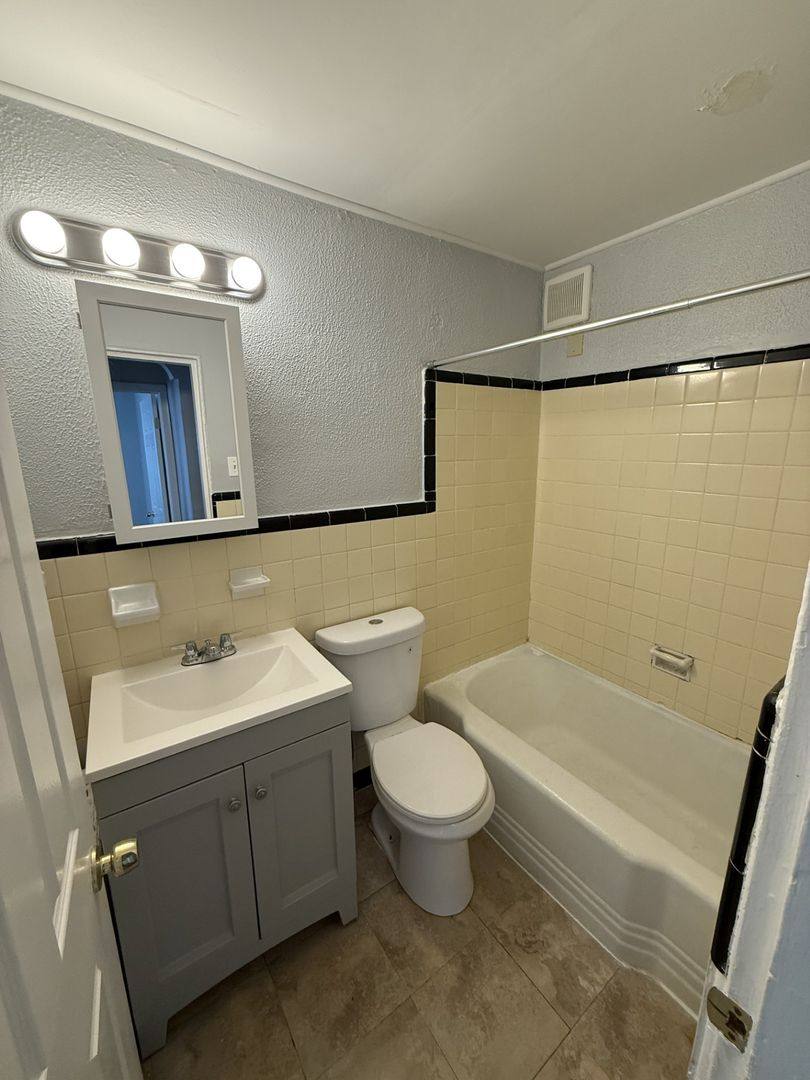 Apartment for rent at 712 Chester Pike, Ridley Park, PA 19078
