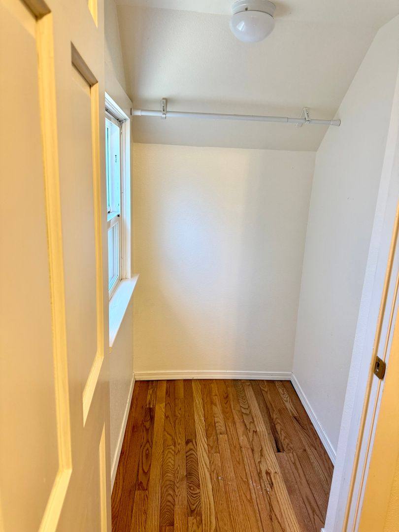 Apartment for rent at 20-32 S Porter St, Portland, OR 97201