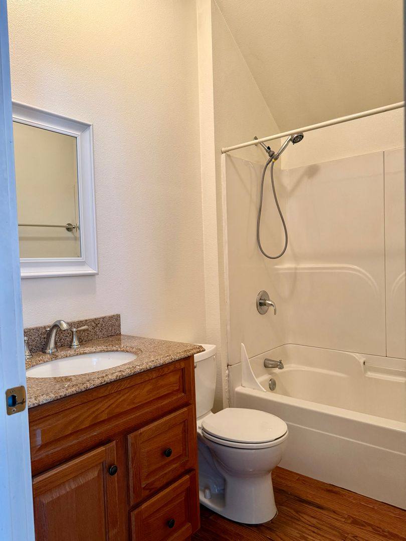Apartment for rent at 20-32 S Porter St, Portland, OR 97201