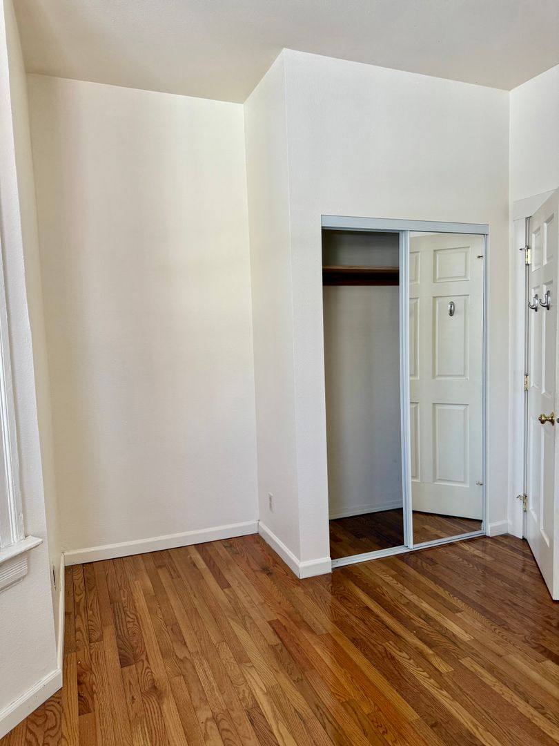 Apartment for rent at 20-32 S Porter St, Portland, OR 97201