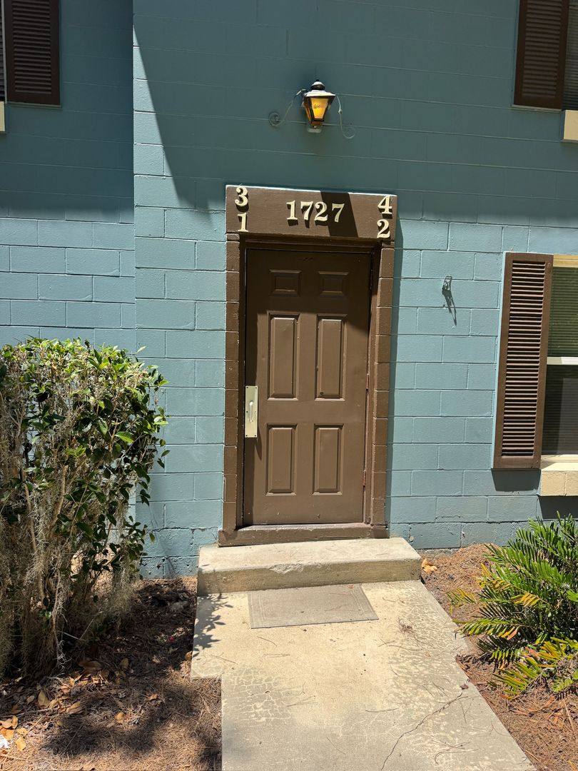 Apartment for rent at 1727-4 NE 2nd St, Ocala, FL 34470