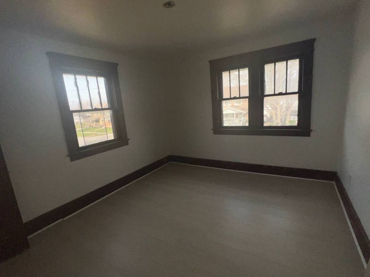 House for rent at 1055 W 12th St, Lorain, OH 44052