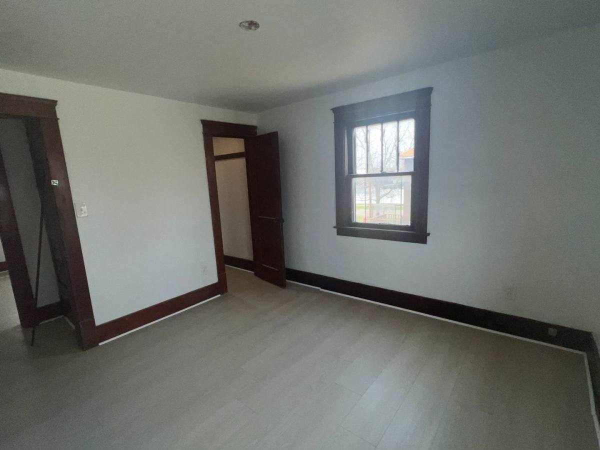 House for rent at 1055 W 12th St, Lorain, OH 44052