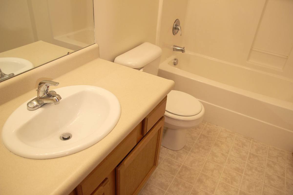 Apartment for rent at 107 Brookside Dr, Anna, OH 45302