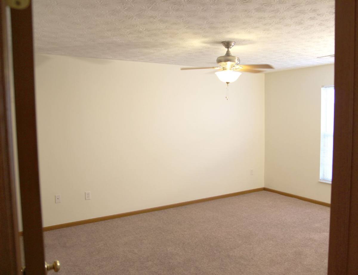 Apartment for rent at 107 Brookside Dr, Anna, OH 45302