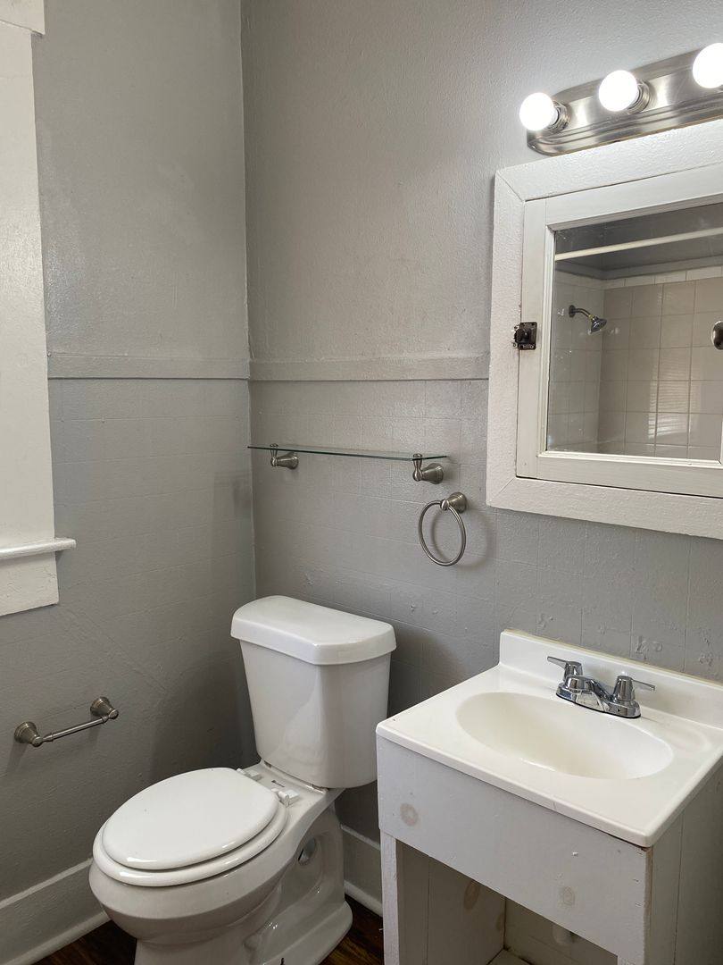 Apartment for rent at 215 Paschal St, San Antonio, TX 78212