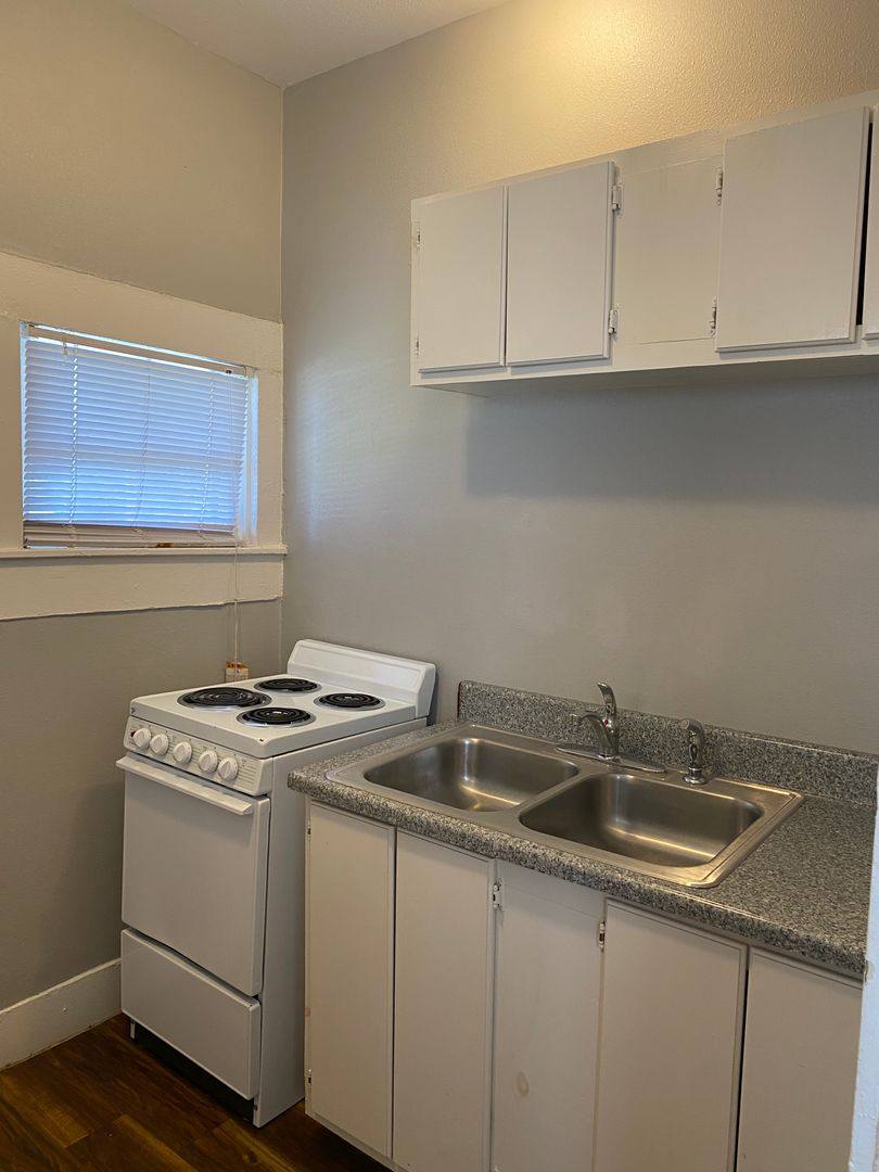 Apartment for rent at 215 Paschal St, San Antonio, TX 78212