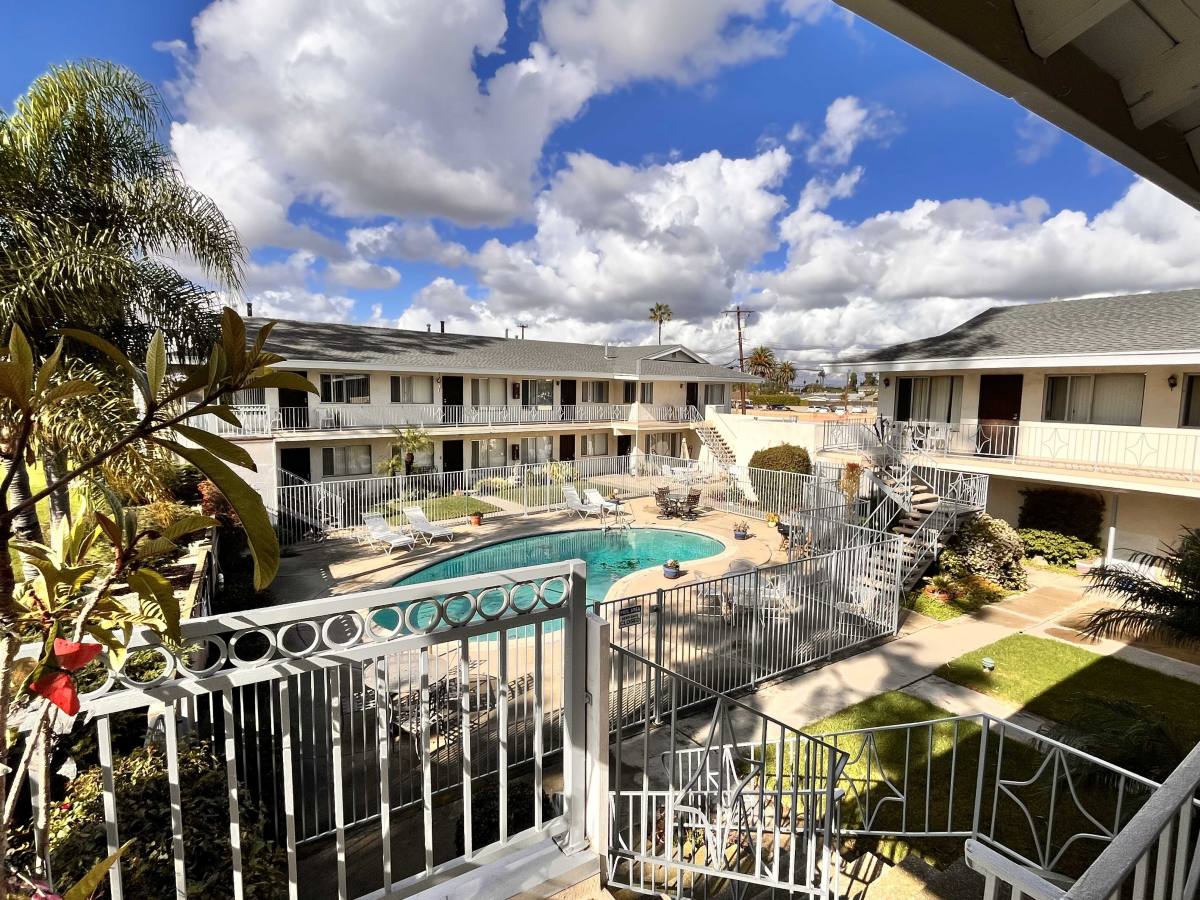 Apartment for rent at 9381 Cellini Ave #3, Garden Grove, CA 92841