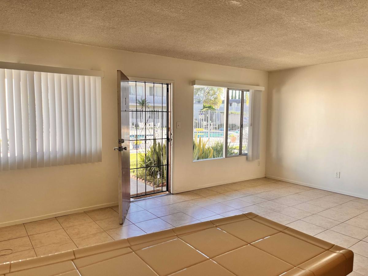 Apartment for rent at 9381 Cellini Ave #3, Garden Grove, CA 92841