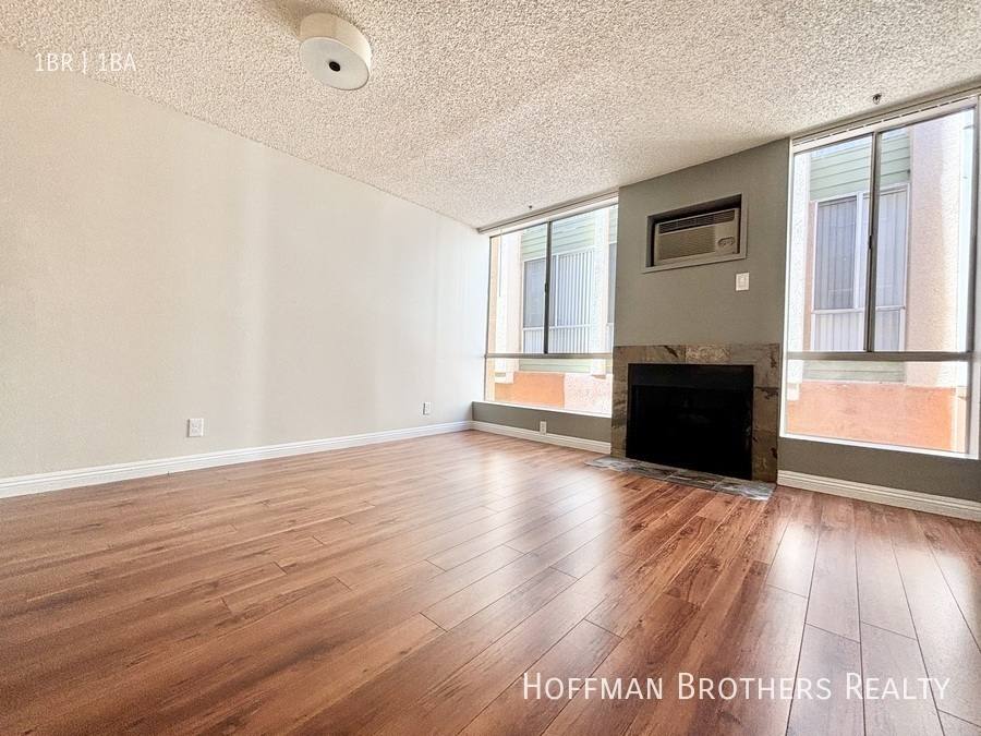 Apartment for rent at 1215 N Cherokee Ave #105, Los Angeles, CA 90038