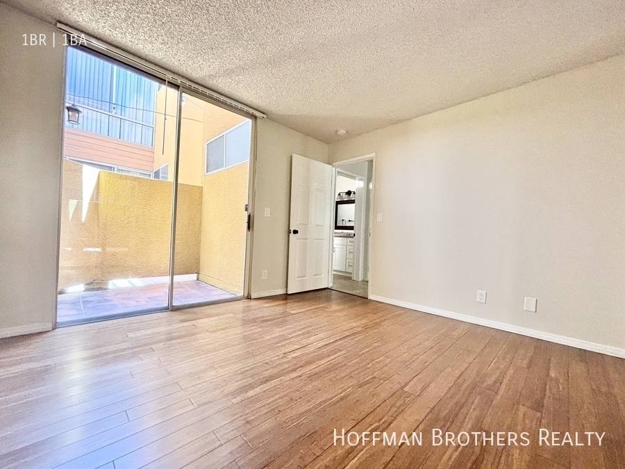 Apartment for rent at 1215 N Cherokee Ave #105, Los Angeles, CA 90038