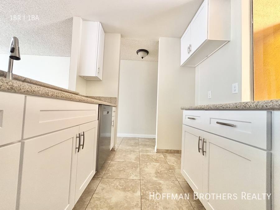 Apartment for rent at 1215 N Cherokee Ave #105, Los Angeles, CA 90038