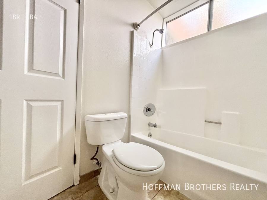 Apartment for rent at 1215 N Cherokee Ave #105, Los Angeles, CA 90038
