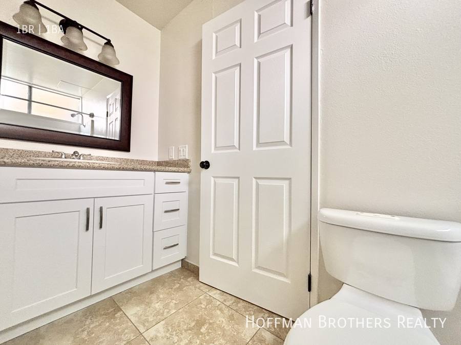 Apartment for rent at 1215 N Cherokee Ave #105, Los Angeles, CA 90038