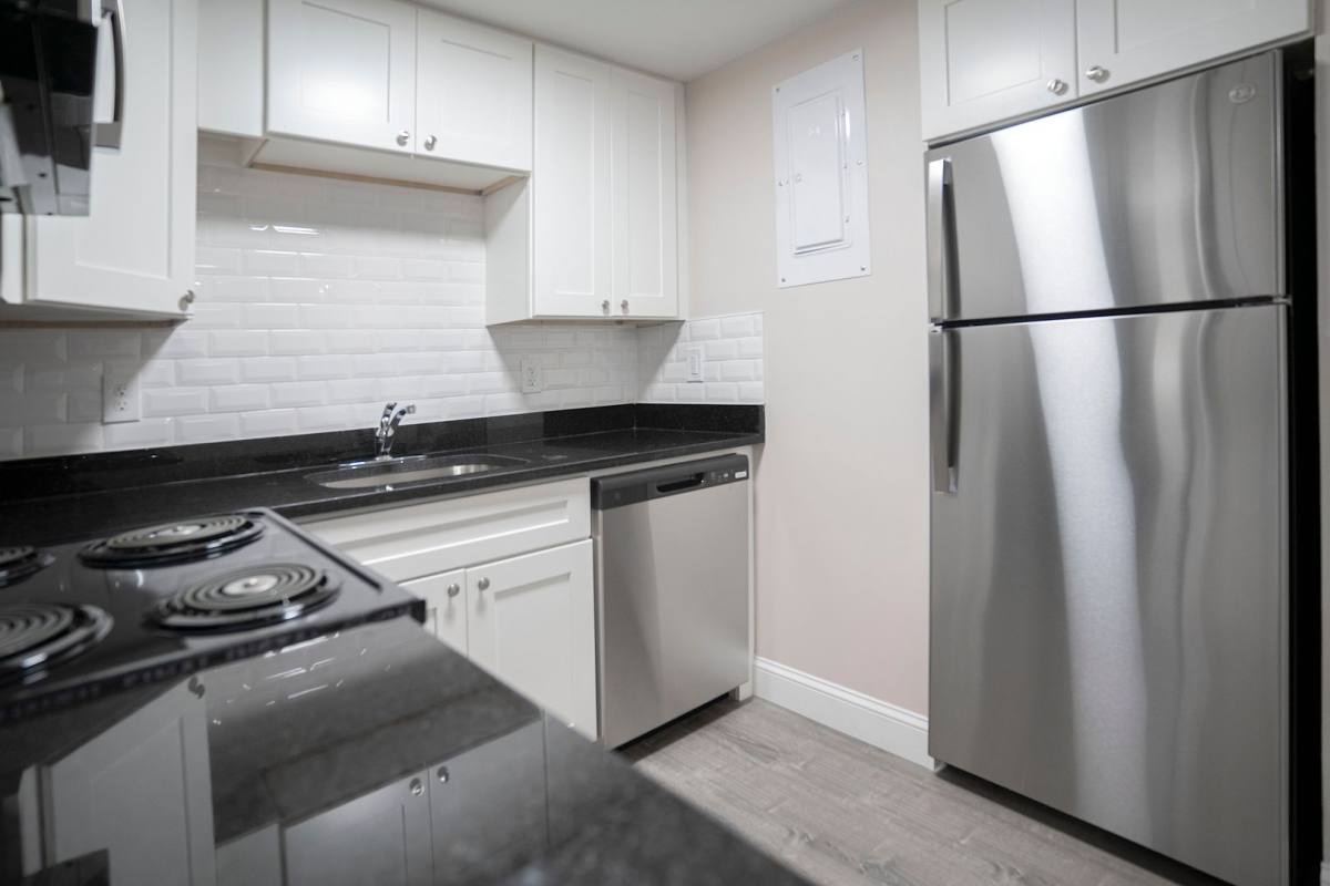 Apartment for rent at 1020 Southern Artery, Quincy, MA 02169