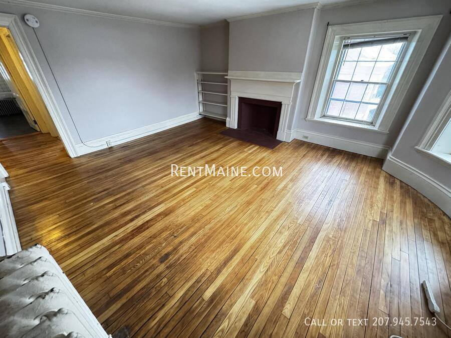 Apartment for rent at 77 Broadway #3A, Bangor, ME 04401
