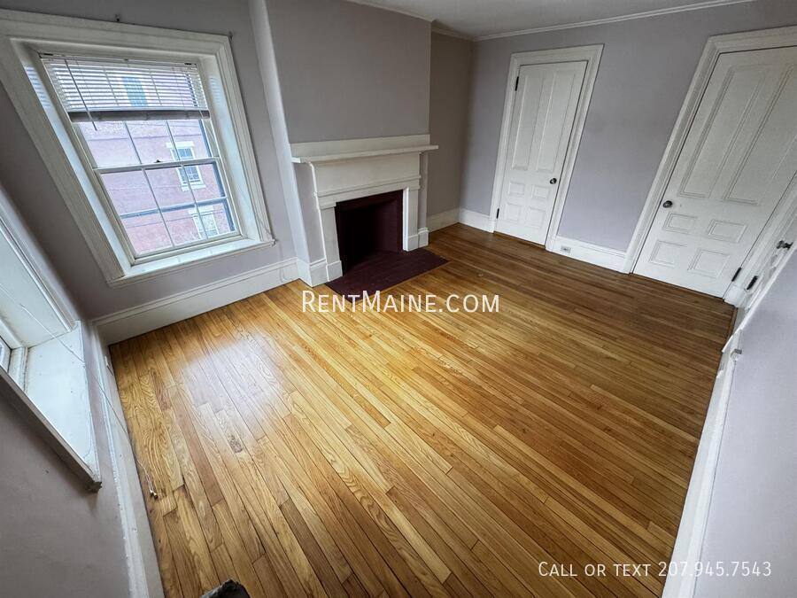 Apartment for rent at 77 Broadway #3A, Bangor, ME 04401
