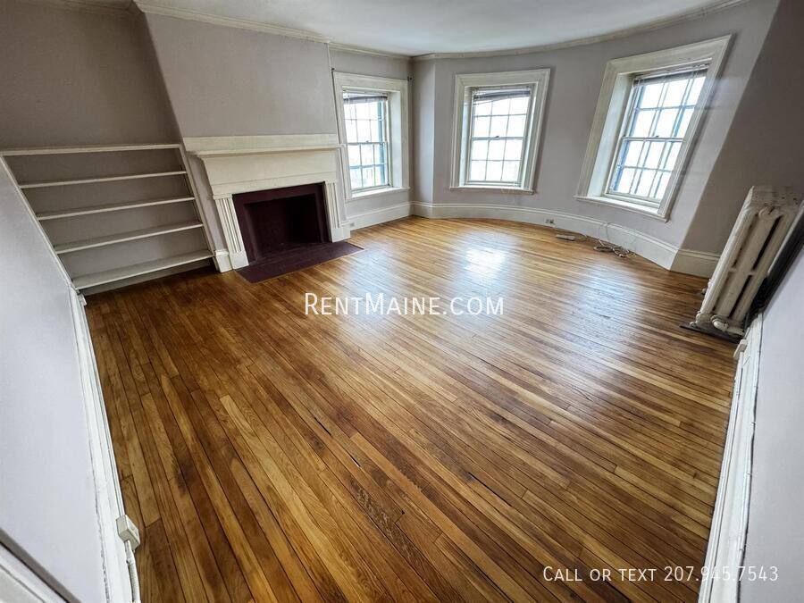 Apartment for rent at 77 Broadway #3A, Bangor, ME 04401
