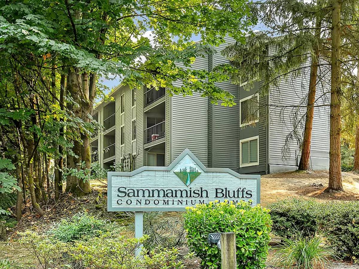 Condo for rent at 4635 W Lake Sammamish Parkway SE, Issaquah, WA 98027