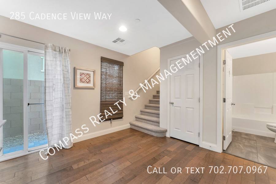 House for rent at 285 Cadence View Way, Henderson, NV 89011