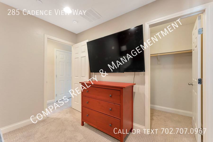 House for rent at 285 Cadence View Way, Henderson, NV 89011