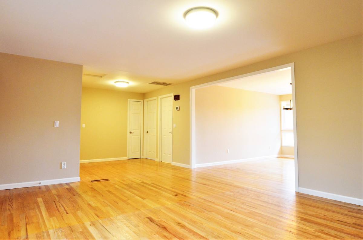 House for rent at 1814 Whitman Court NE, Renton, WA 98059