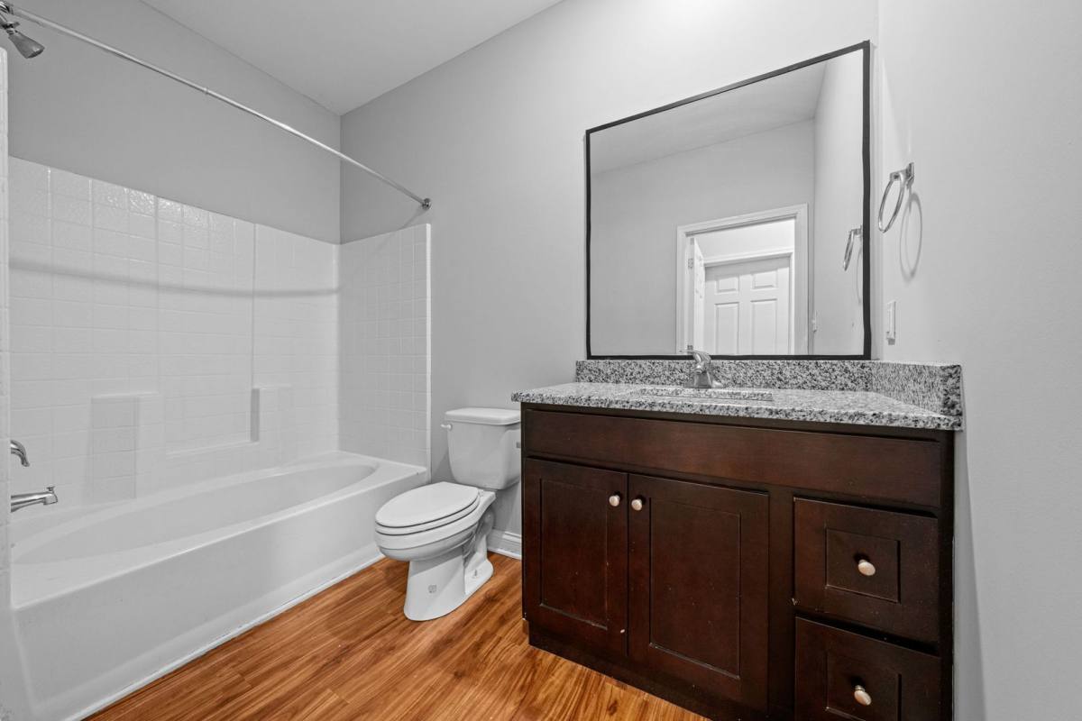 Apartment for rent at 1592 Collegeview Dr, Bowling Green, KY 42101
