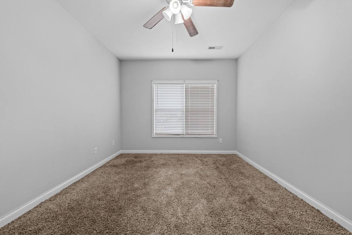 Apartment for rent at 1592 Collegeview Dr, Bowling Green, KY 42101
