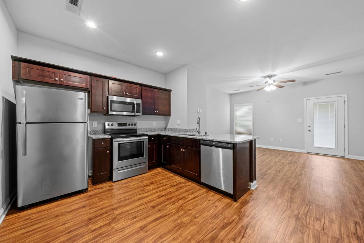 Apartment for rent at 1592 Collegeview Dr, Bowling Green, KY 42101