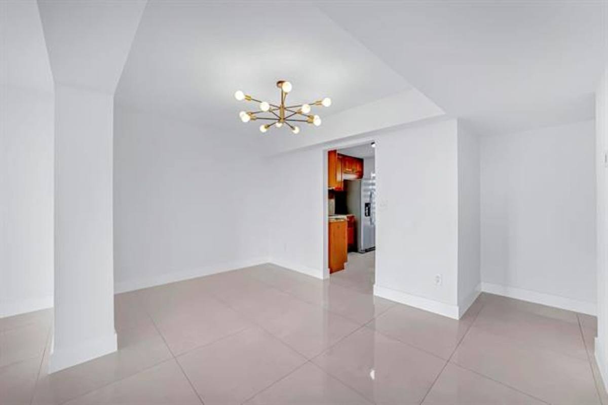 Condo for rent at 9240 Fontainebleau Blvd, Miami, FL 33172