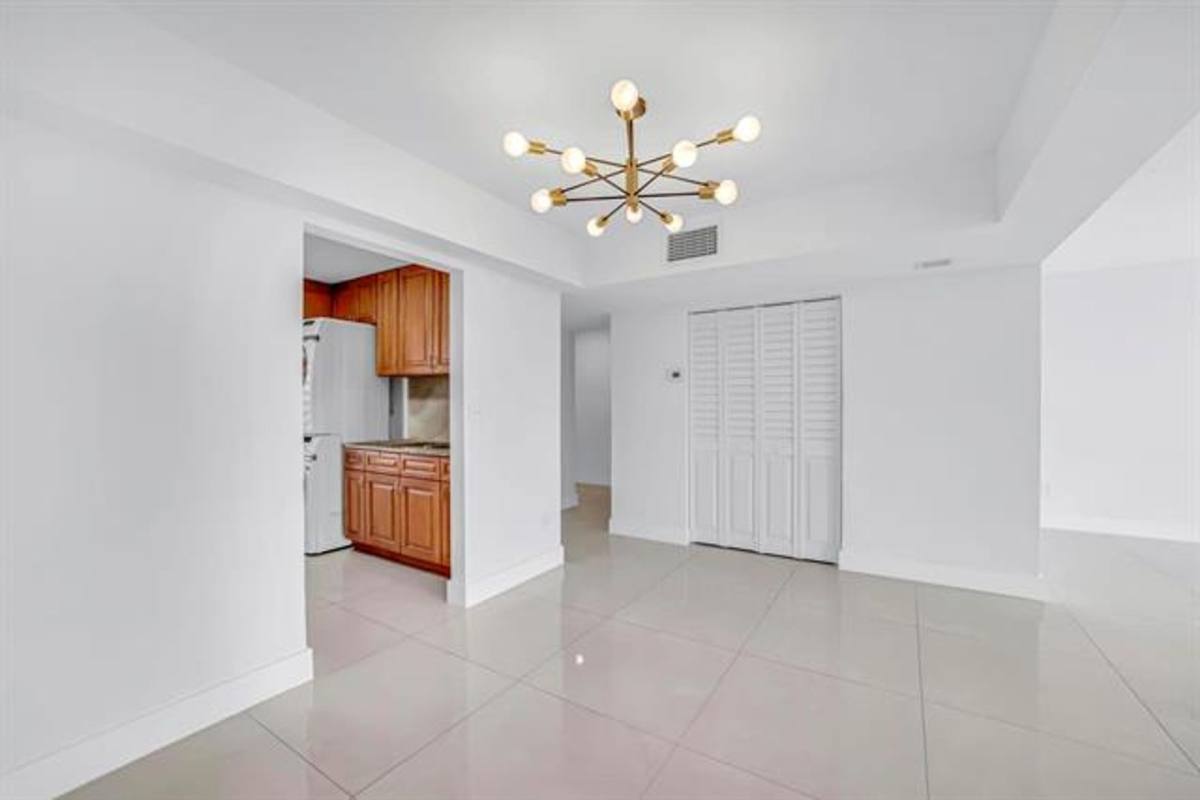 Condo for rent at 9240 Fontainebleau Blvd, Miami, FL 33172