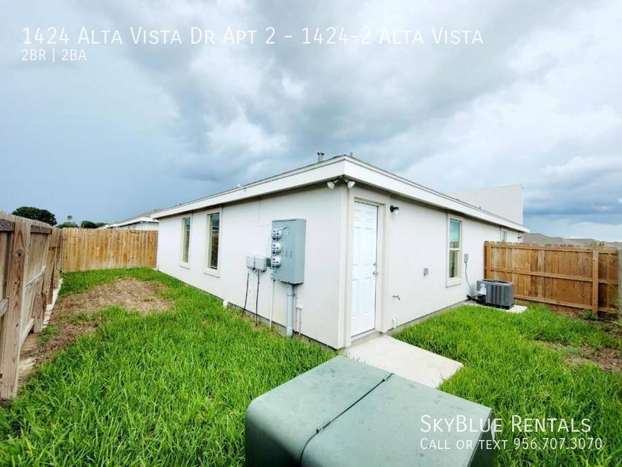 Apartment for rent at 1424 Alta Vista Dr #2, Weslaco, TX 78596