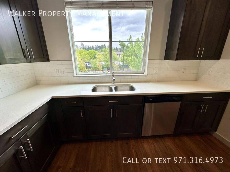 Townhouse for rent at 15770 SW Oregon St #504, Sherwood, OR 97140