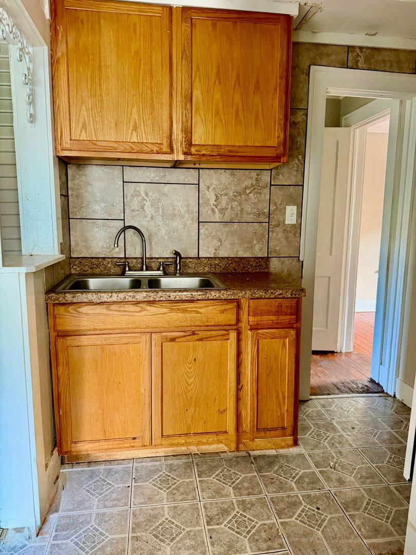 Apartment for rent at 3553 W College St, Shreveport, LA 71109