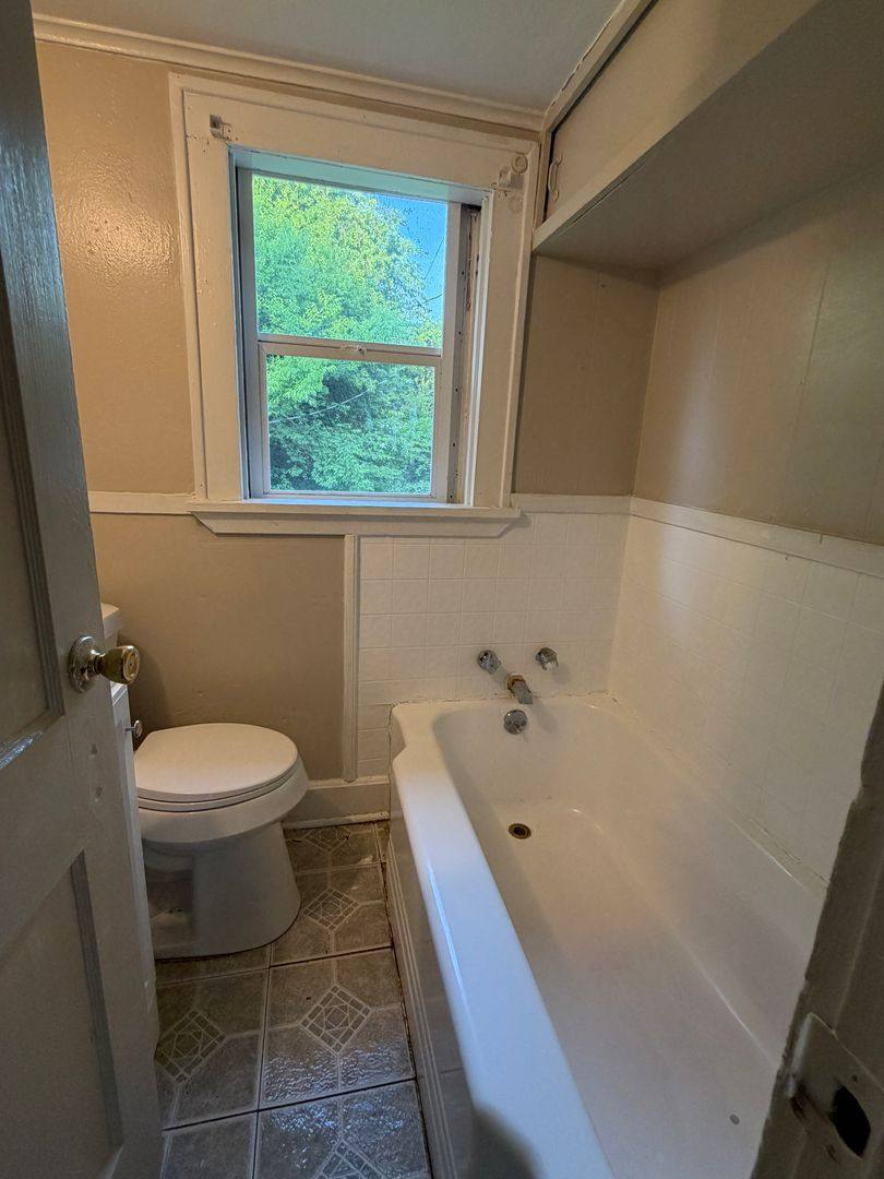 Apartment for rent at 3553 W College St, Shreveport, LA 71109